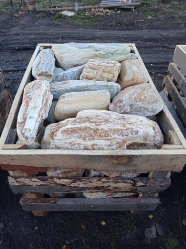 Златолит жёлтый, жёлто-зелёный глыбки и валуны для ланшафтного дизайна купить в Красноармейске