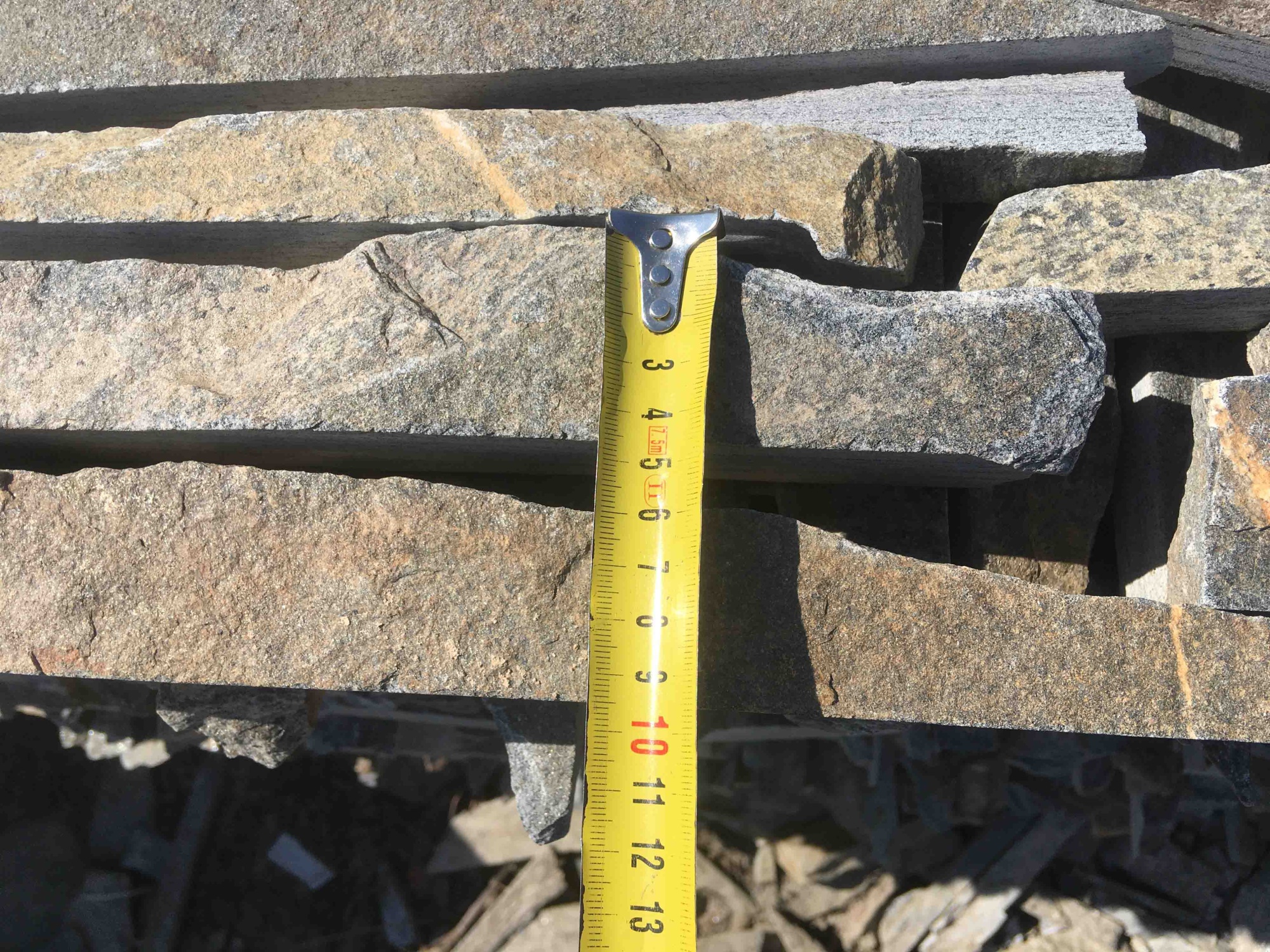 Горбушка златолит мультиколор для облицовки купить в Красноармейске