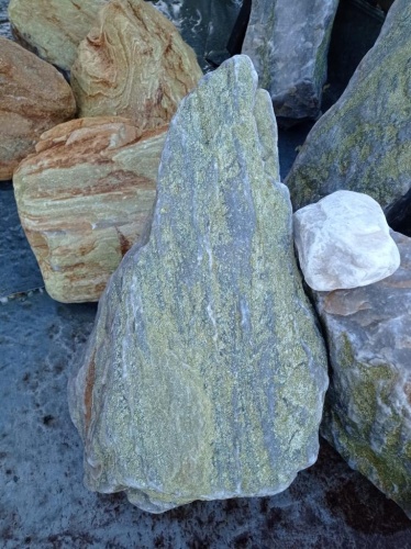 Златолит жёлтый, жёлто-зелёный глыбки и валуны для ланшафтного дизайна купить в Красноармейске