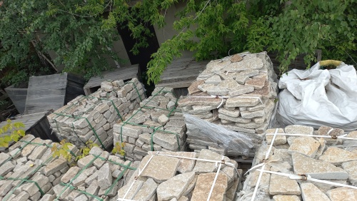 Гранитный плитняк галтованный для мощения купить в Красноармейске