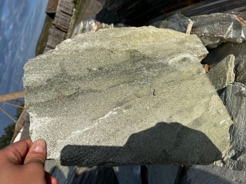 Плитняк златолит зелёный для цоколя, отмостки купить в Красноармейске