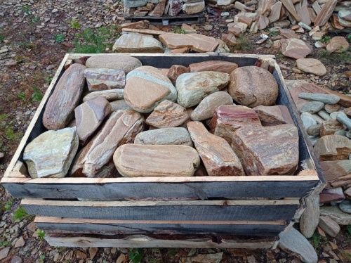 Златолит жёлтый, жёлто-зелёный глыбки и валуны для ланшафтного дизайна купить в Красноармейске