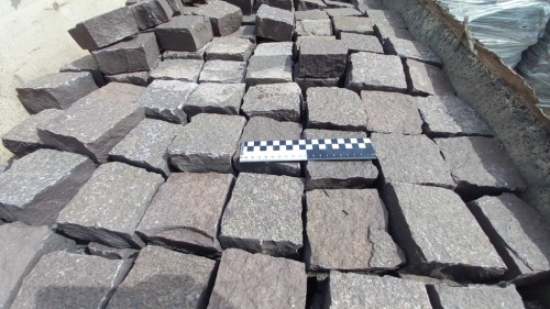 Лемезит колотая брусчатка 10 * 10 см. для парковки купить в Красноармейске